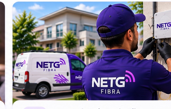Técnico realizando instalação de fibra óptica